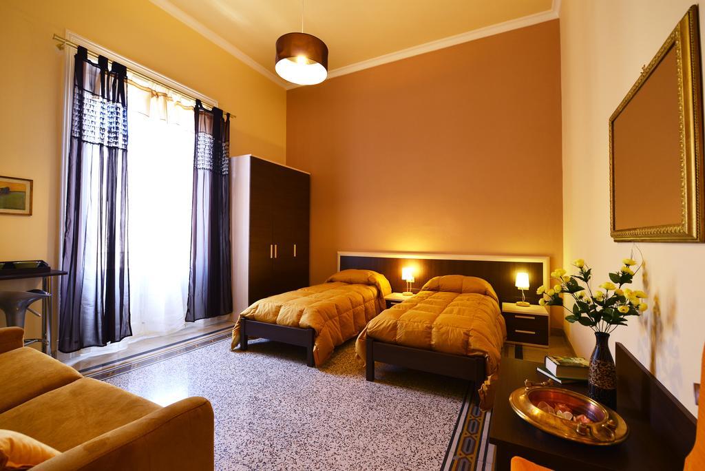 *1*7*4* Via Roma Bed & Breakfast Palermo Oda fotoğraf