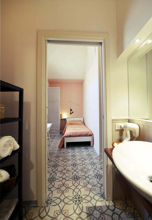 *1*7*4* Via Roma Bed & Breakfast Palermo Oda fotoğraf